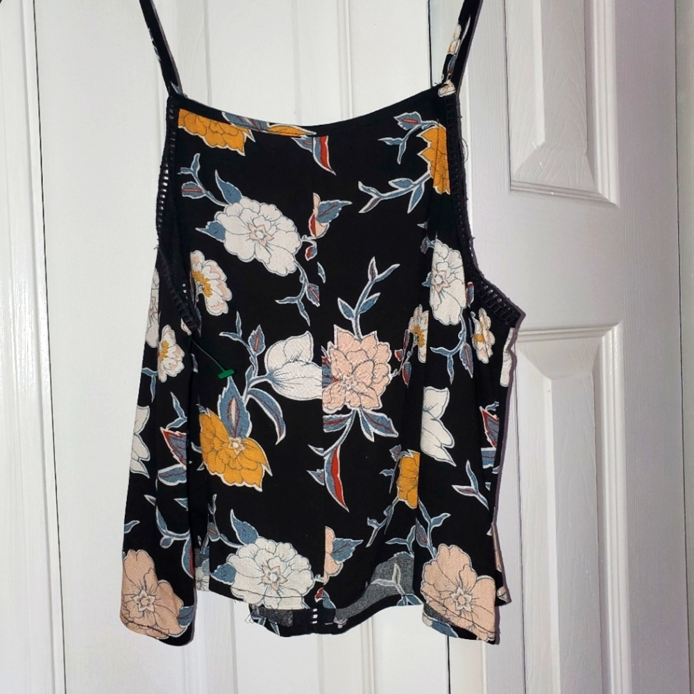 Kendall and Kylie cropped shirt